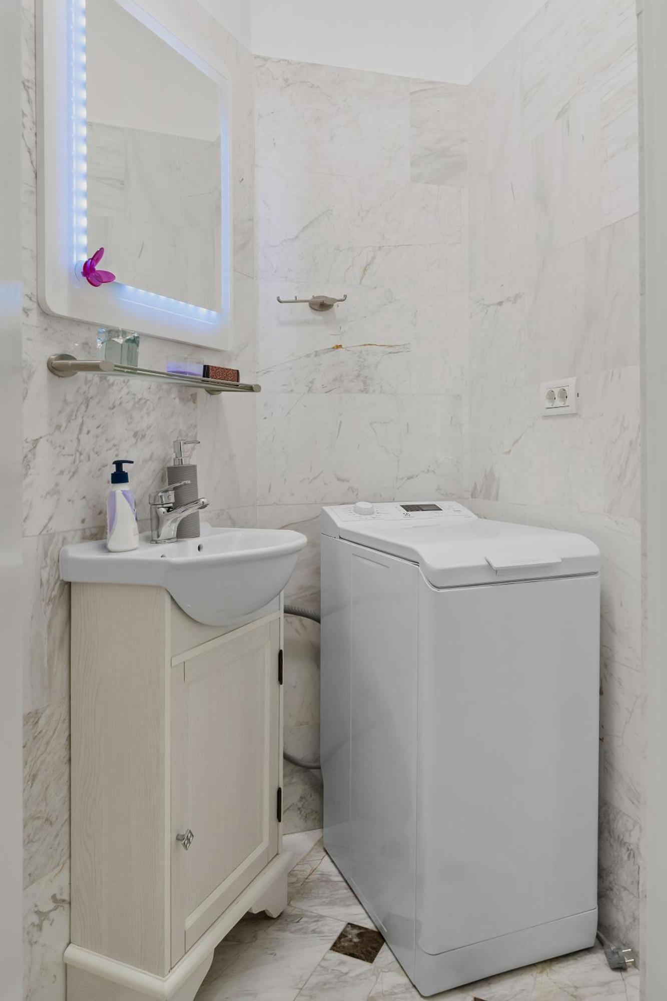 Sweet Luxury Three Rooms Apartment City Center Universitate Bucareste Exterior foto