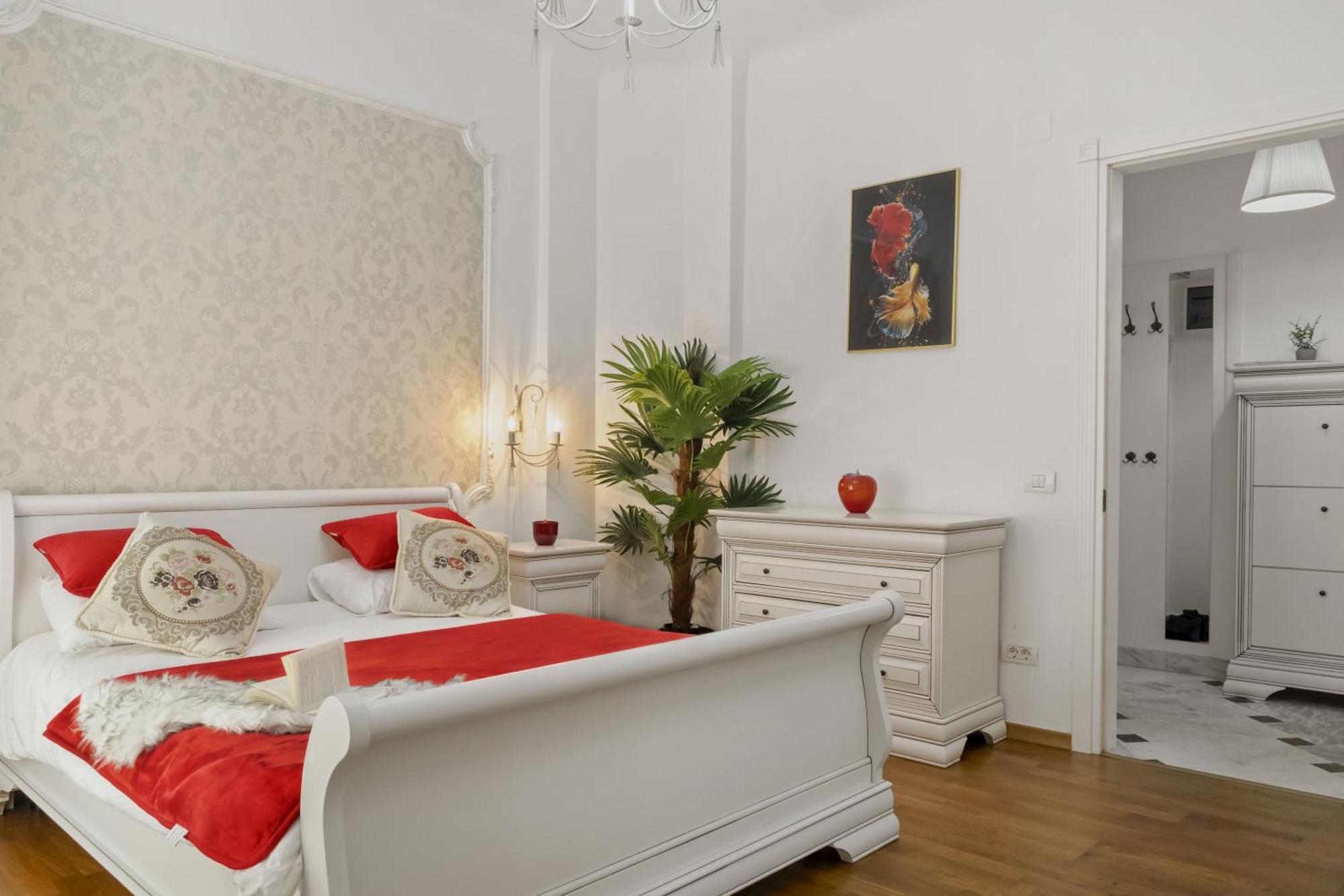 Sweet Luxury Three Rooms Apartment City Center Universitate Bucareste Exterior foto